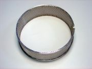 Erősített peremű körszita ZM 300-ba, trapézoid 0,75 mm lyukakkal, titán