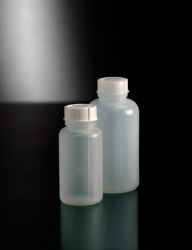 Liquid bottle with wide neck, screw cap (PE)