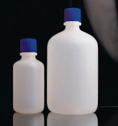 Liquid bottle for storing acids and alkalis